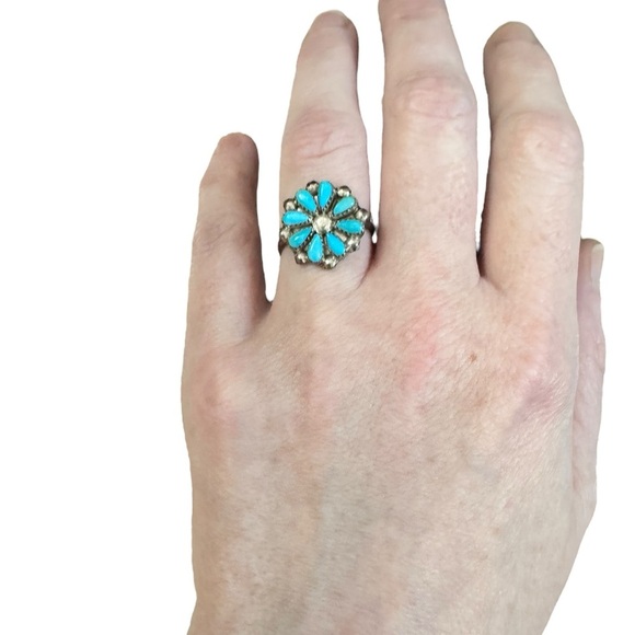 Native Zuni Turquoise Cluster Sterling Silver Ring (6.5) - Picture 8 of 8